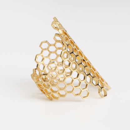 Honeycomb Ring / Designer by Yumi Mori