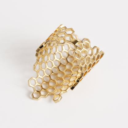 Honeycomb Ring / Designer by Yumi Mori